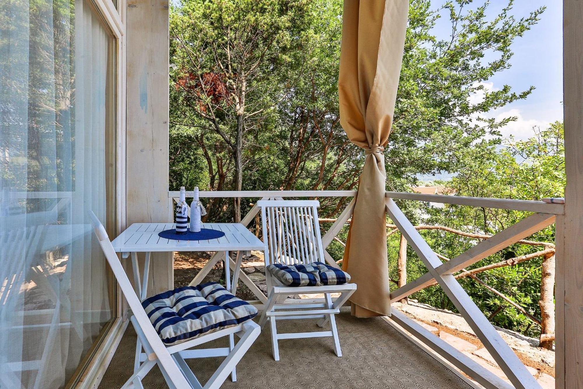 Tramontana Glamping Hotel Bar Exterior photo