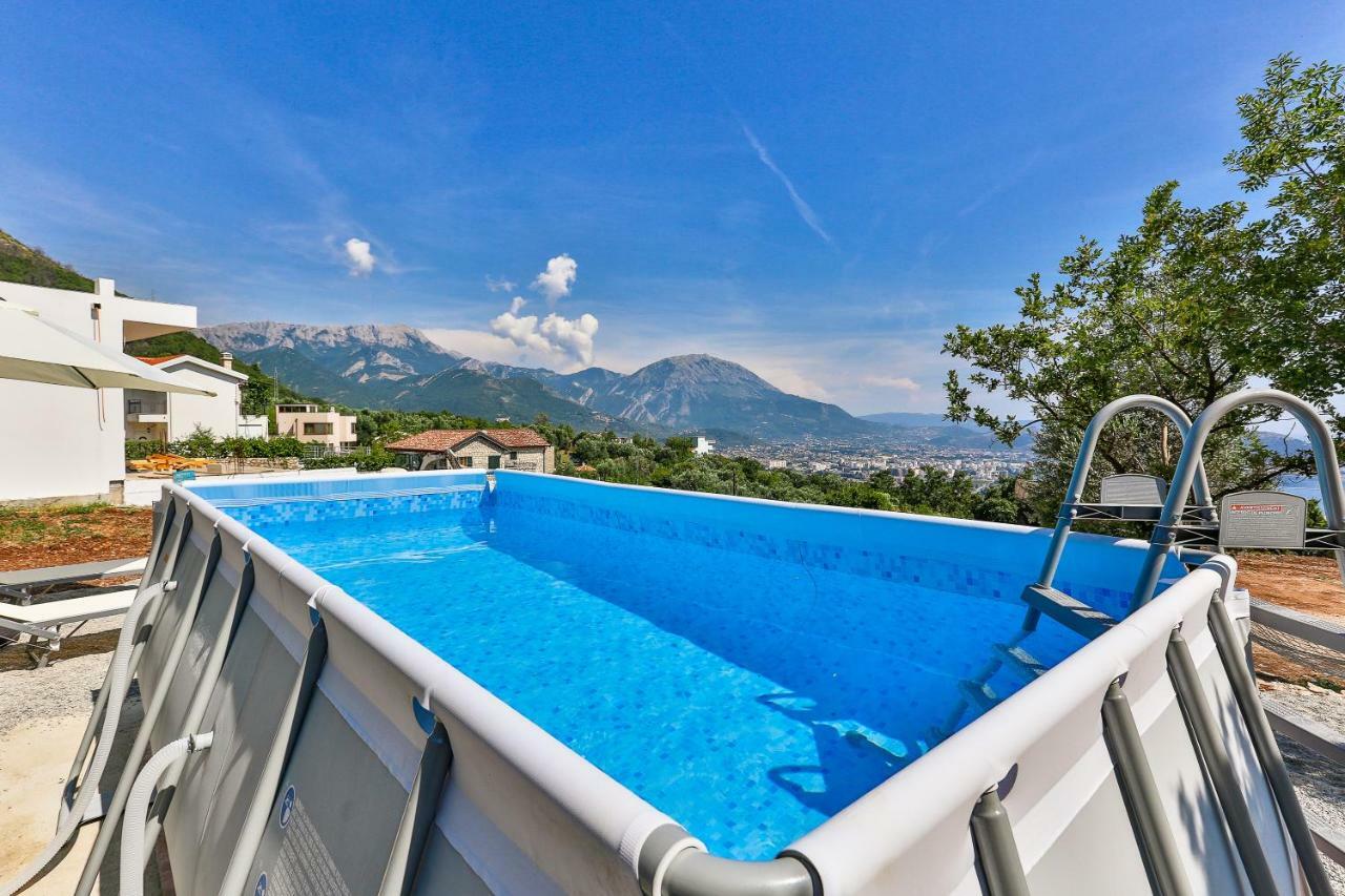 Tramontana Glamping Hotel Bar Exterior photo